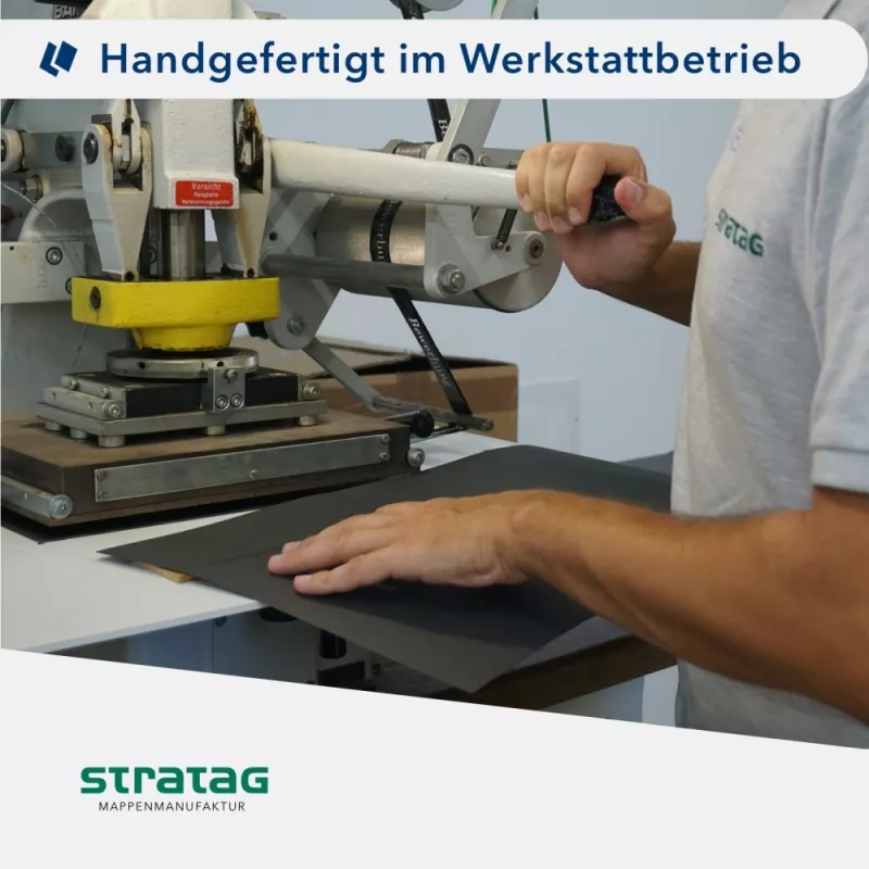 Karton-Mappe mit Metallic-Effekt 1-teilig in Kristallweiß mit Dreiecktaschen